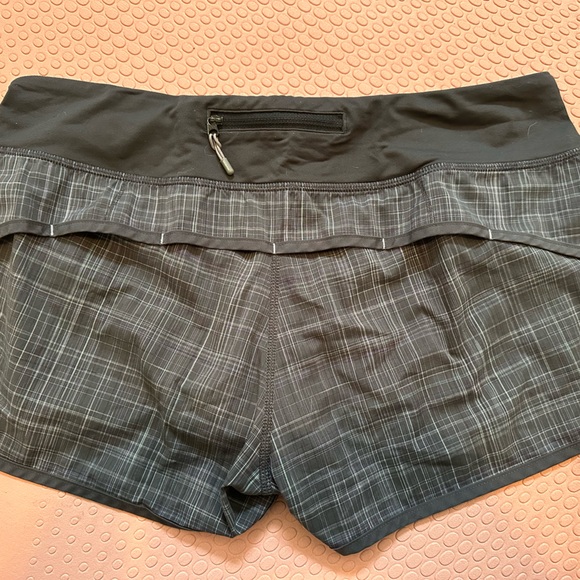 Lululemon Speed Short - Picture 2 of 3